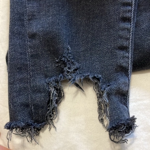 Agolde Black Sophie Mid-Rise Distressed Ankle Jeans Size 26 - Picture 11 of 16